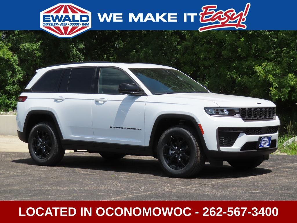 2026 Jeep Grand Cherokee GRAND CHEROKEE LAREDO ALTITUDE 4X4 in Bright White Clear-Coat Exterior Paint — front three-quarter view