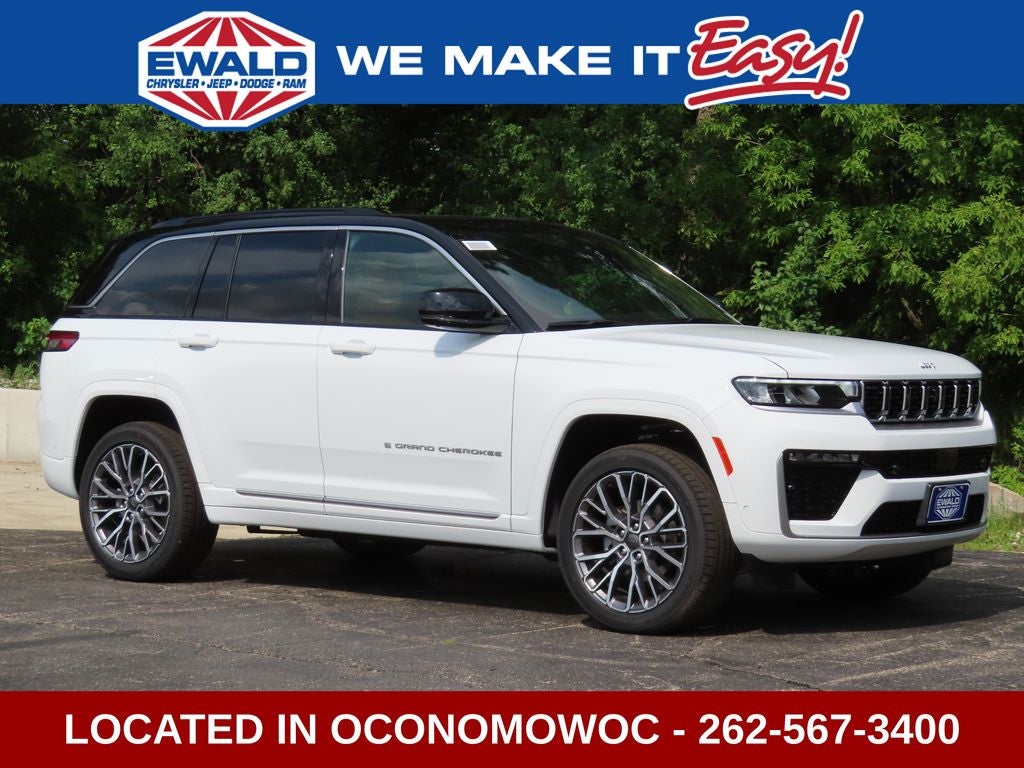 2026 Jeep Grand Cherokee GRAND CHEROKEE SUMMIT 4X4 in Bright White Clear-Coat Exterior Paint — front three-quarter view