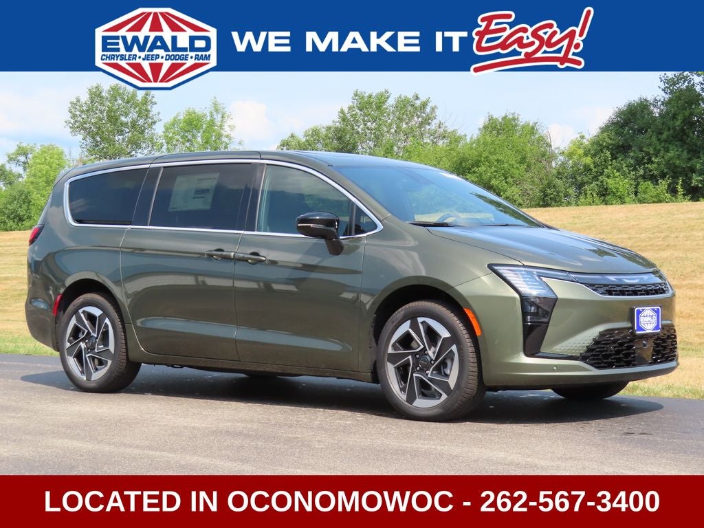 2027 Chrysler Pacifica PACIFICA LIMITED AWD in Olive Green Pearl-Coat Exterior Paint — front three-quarter view