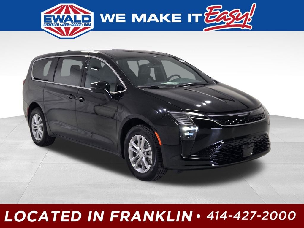 2027 Chrysler Pacifica Select in Diamond Black Crystal Pearl-Coat Exterior Paint — front three-quarter view