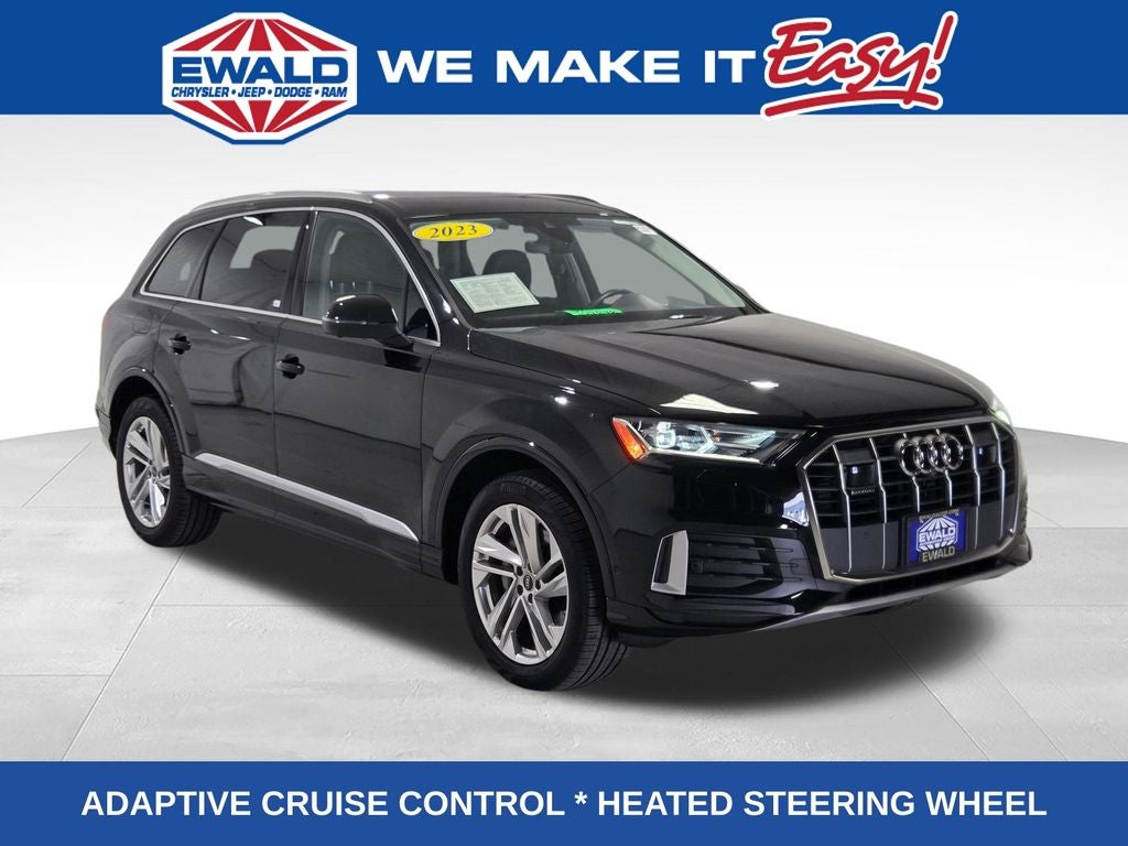 2023 Audi Q7 45 Premium quattro in Mythos Black Metallic — front three-quarter view